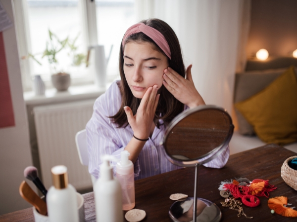 Vì sao cần chăm sóc da mặt hàng ngày?